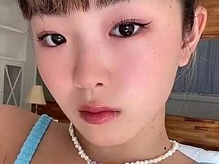 فيديو يوتيدز الأكثر سخونة يظهر هينا يوشيهارا وهي تغطي وجهها بالبراز