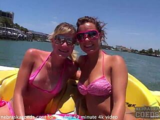 Δημόσιο γυμνό και επικίνδυνη βόλτα με βάρκα με γυμνά κορίτσια στη Φλόριντα