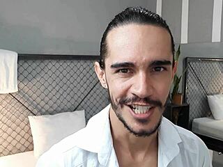 Juan Calabares: zmyselná masáž pre homosexuálov s výstrekom