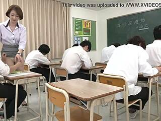 Getrouwde lerares Matsumoto Okamura leert intense orale vaardigheden in vol.10